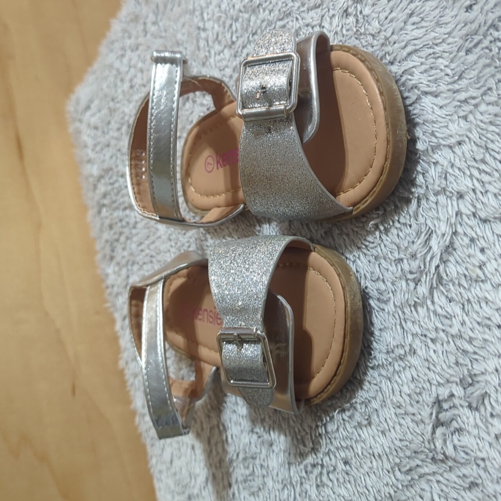 Toddler/little girl sandals